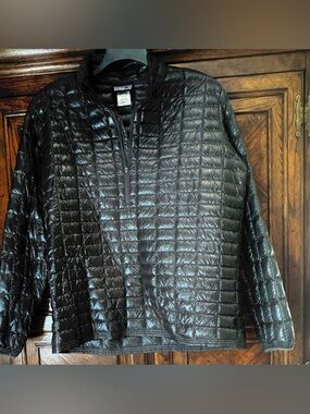 Patagonia Men’s  Black Quilted QuarterZip Puff Jacket